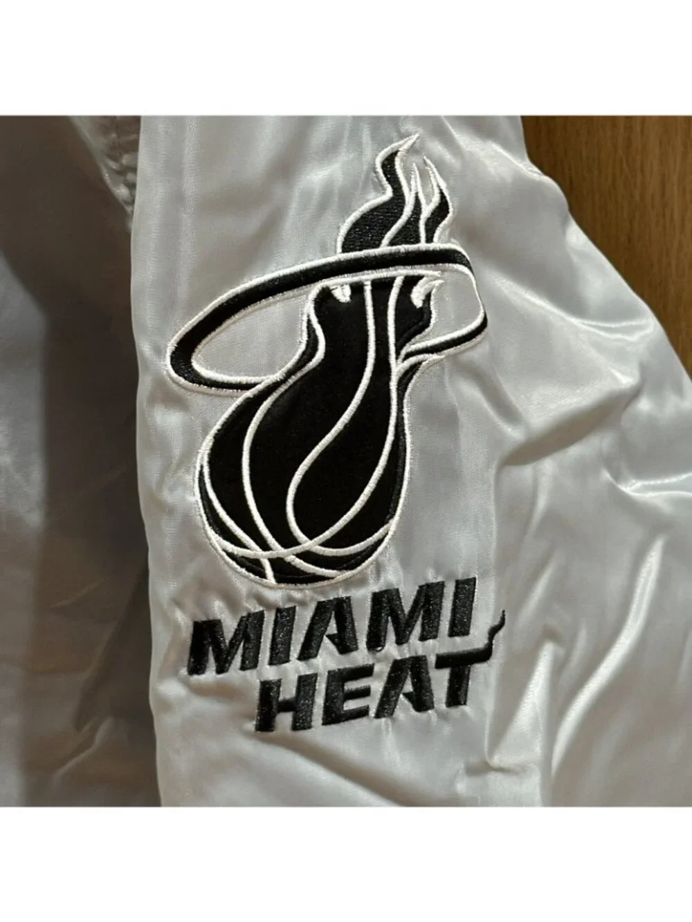 Miami Heat Silver Satin Jacket NBA Logo Official Licensed Apparel Large